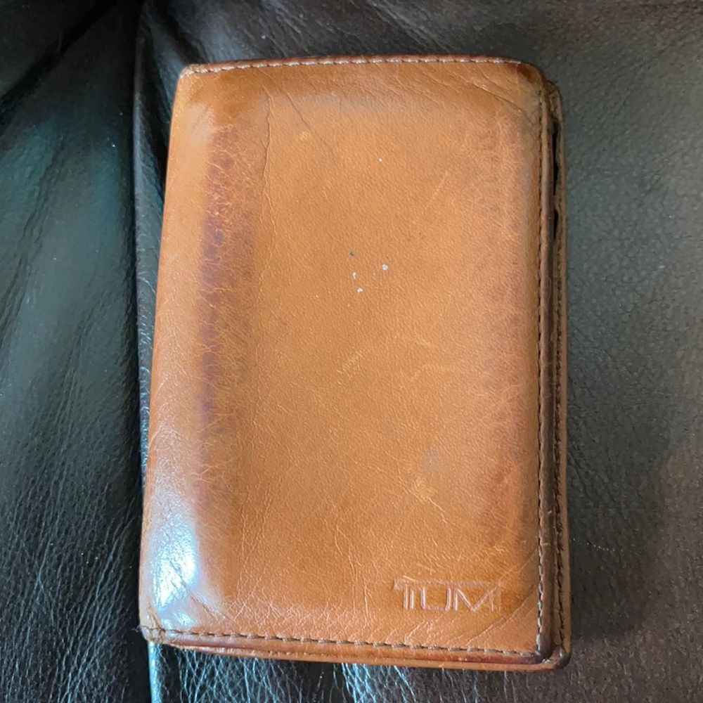 Tumi Bifold Card Case with ID Window